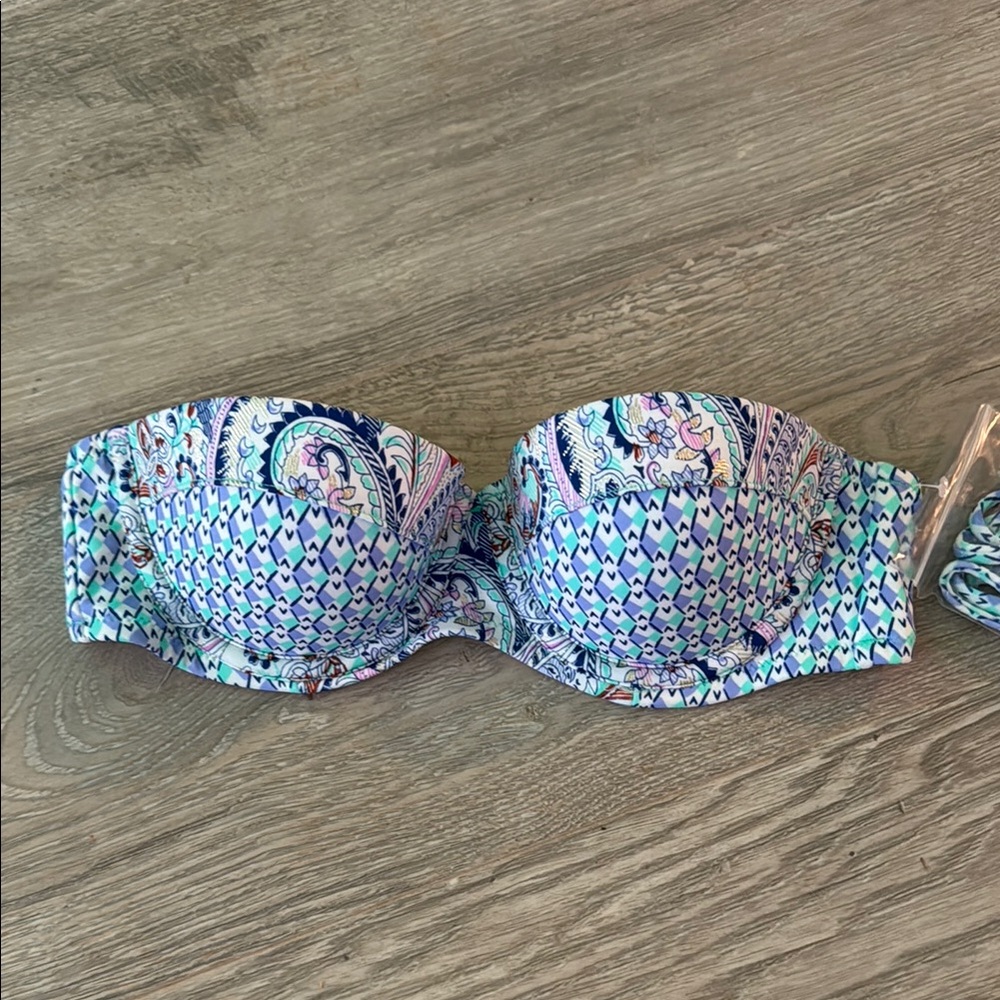 Victoria’s Secret Bandeau with Attachable Straps